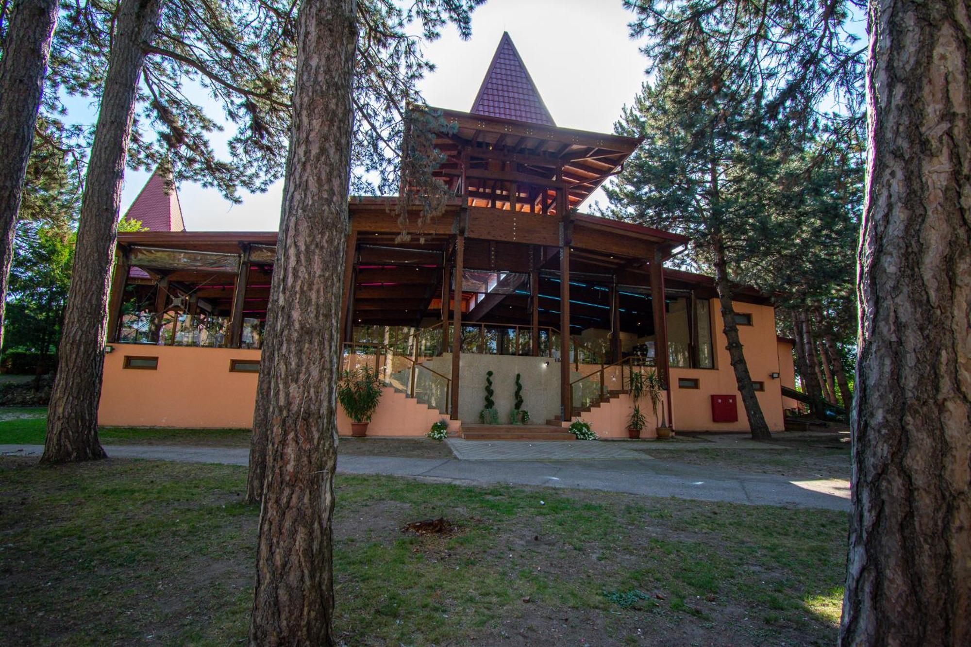 Hotel Villa Majur Subotica Dış mekan fotoğraf